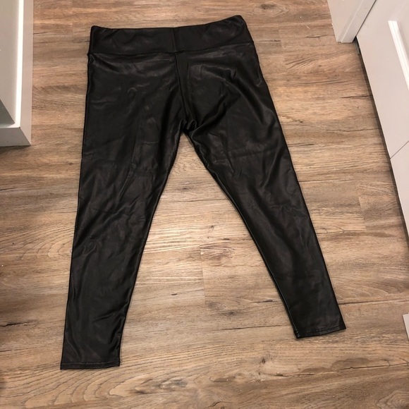 new 7 for All Mankind Faux Leather Legging Pants Size 2x - Picture 2 of 4